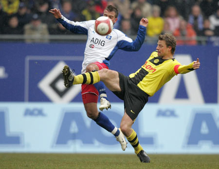 她依靠顽强 她依靠顽强